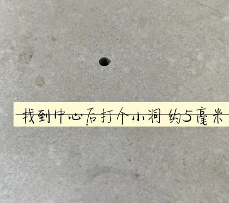 固安瓷砖空鼓维修公司专业解答在瓷砖铺贴过程中，如果砂料搅拌不均匀，将会带来以下问题